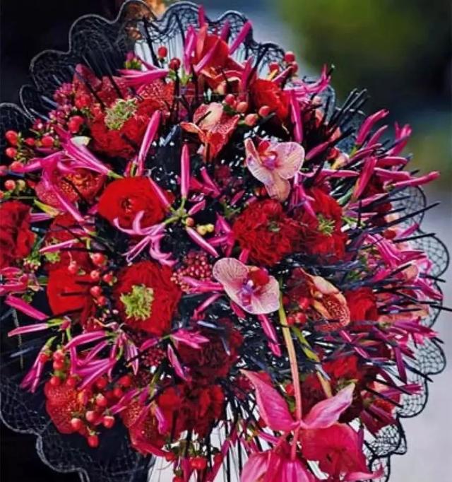 什么红插花成语_成语故事图片