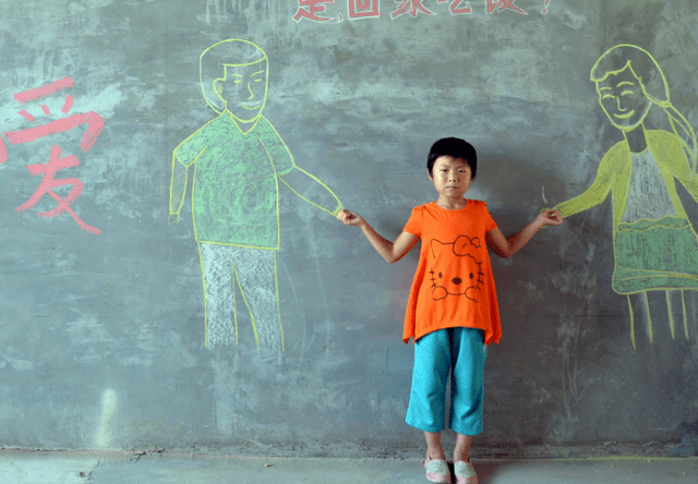                     原创            儿科医生：晚上别带孩子出去玩，危害身体发育