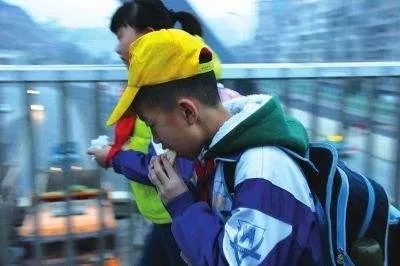                     这几种早餐被列入“黑名单”，你还在给孩子吃吗？