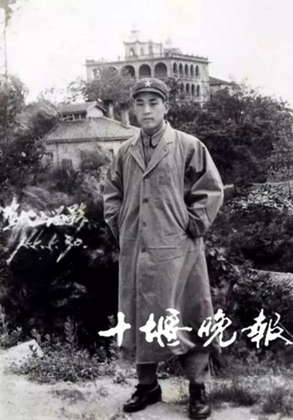 91岁老人隐藏身份60年！连妻儿都不知道，他竟然是……