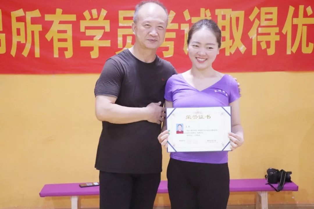 舞蹈基本功视频:胸腰训练方法,好用!