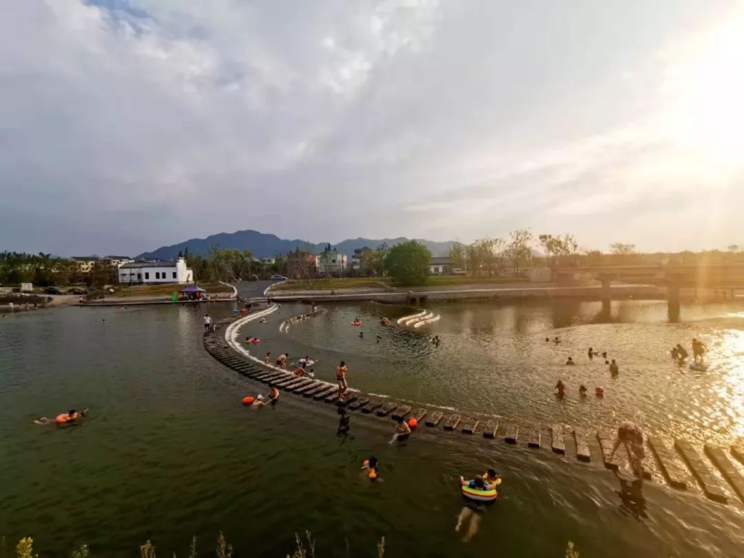 新晋嬉水王国今夏最不能错过岩头