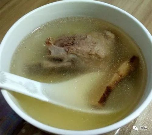 什么是五指毛桃鸡 d1338a6b29794b81906c3930365f3cb1.jpeg