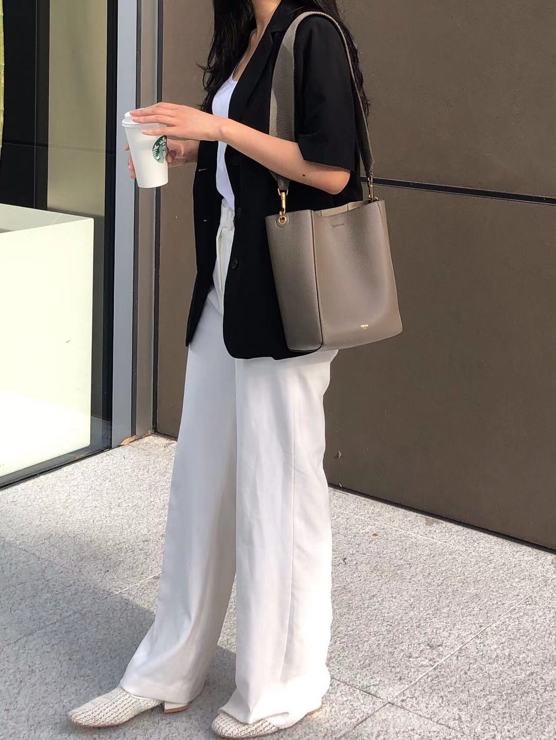 celine sangle,sangle 包包测评|赛琳新款 sangle bucket水桶包怎么样?有几个尺寸?