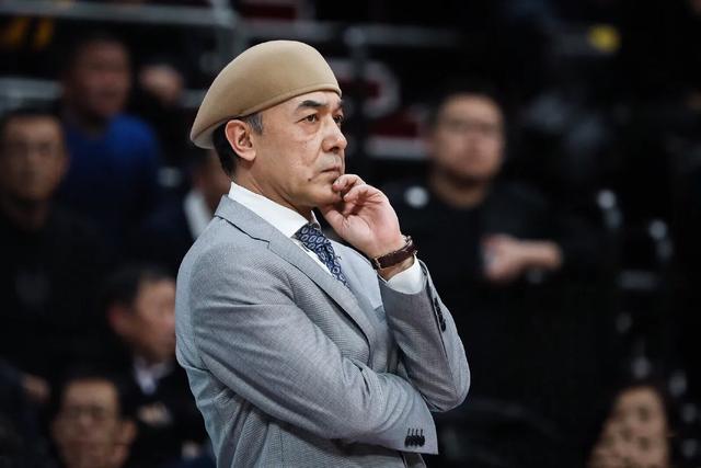 新疆男篮主教练 e9ffe07d8610490493a8b222f5180481.jpeg
