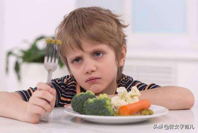                     父母的这3个坏习惯，可能坏了宝宝一口好牙，别大意