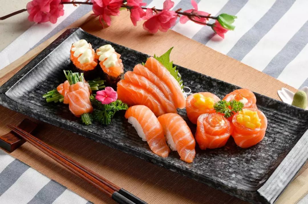 怎样选好的三文鱼 029710bf657b476186eabfa72011790e.jpeg