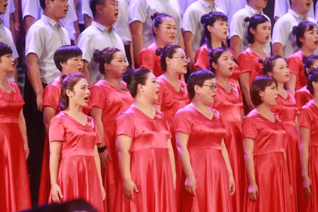 陕西西咸新区秦汉新城举办"我和我的祖国"歌咏比赛