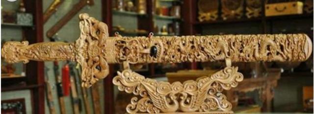 戴笠到底是怎么死的?坠机现场找到一把被烧毁