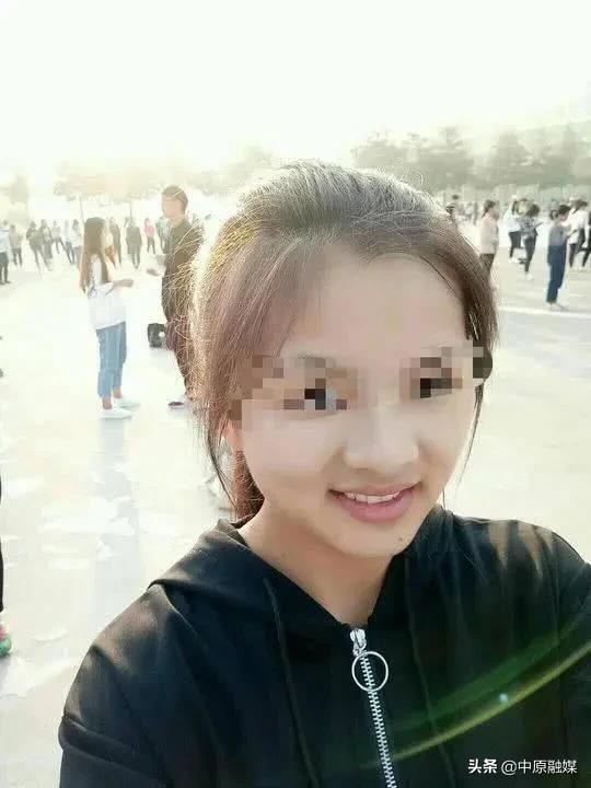 河南惨死女大学生家属这一年:奶奶病逝、父亲