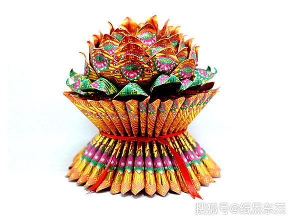 手工作品:祈福莲花座-祈福莲花(橙色)手工折纸清明节