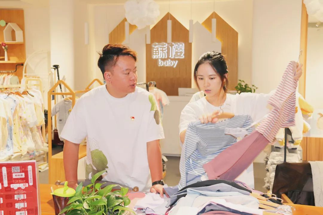 为什么gdp增长高生意很难做_中国gdp增长图