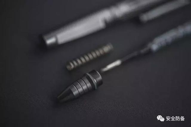入门级枪栓式edc战术笔弱化其表象增添一丝趣味性