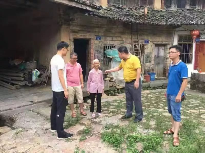 县文体旅局县文体旅局到大溪挂钩村,小溪镇挂钩社区入户宣传,转移人口