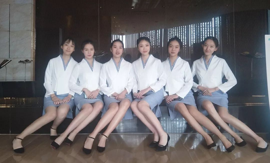 活跃在各个大型活动的西安交通大学礼仪队, 已然成为交大一道亮丽的