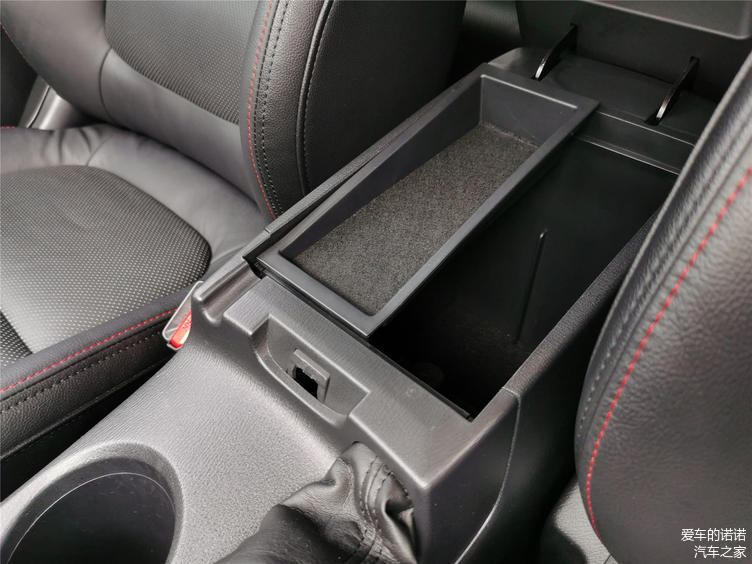 皮座椅褶皱怎么处理 a4f8ccaf8b7e4392b98796fbd4af4280.jpeg