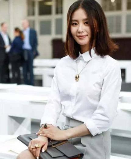 惊艳的女星白衬衫 af32e618af1548868d25af6e8c13ad6c.jpeg