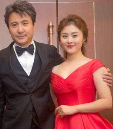 沈腾儿子周岁了,妻子王琦生娃后发胖,网友:真像贾玲!