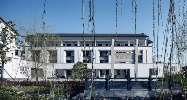 莲花山社区联点共建工作推进会在我校召开-鄂州职业大学