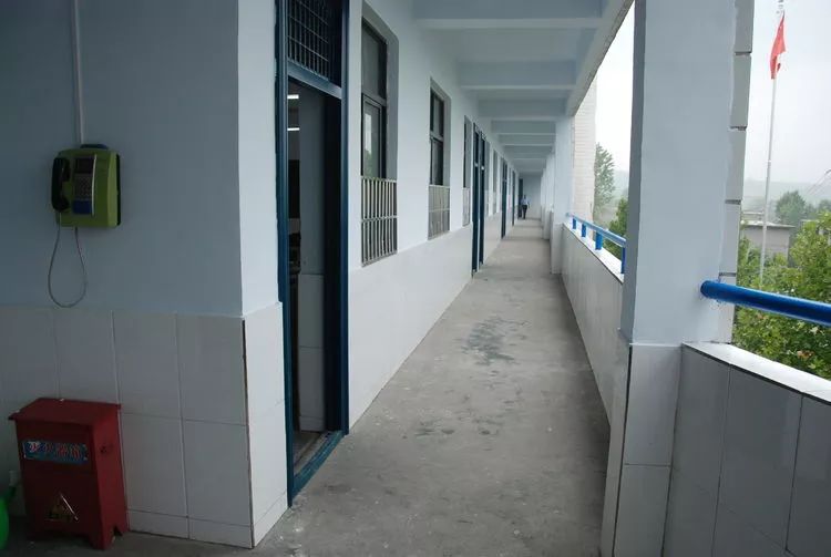 全新的市直一初中少林校区,通达路小学大禹路校区 / 登封市书院河路