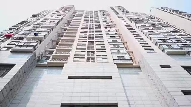                     揪心！浙江一18个月宝宝从9楼坠到4楼！当时妈妈正在...