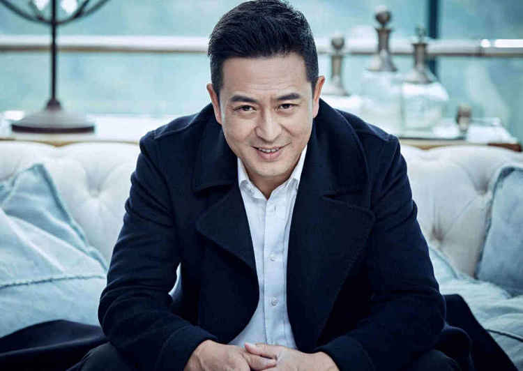 年轻时长相一般,老了却帅出天际,越老越有男人味的3位