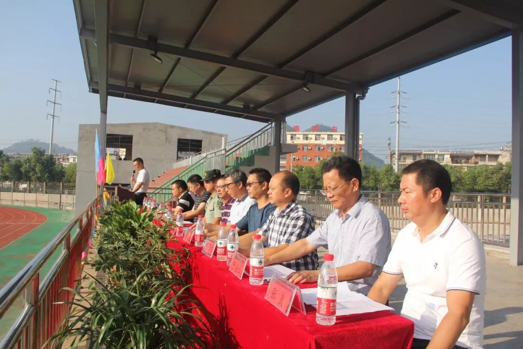 广丰一中校长刘作焱,常务副校长邓德元,副校长刘木梯,姚成洪,张云田