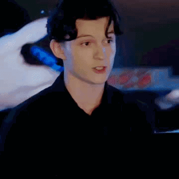 热点英文说迪士尼因蜘蛛侠和索尼谈崩闹掰了用英文怎么说