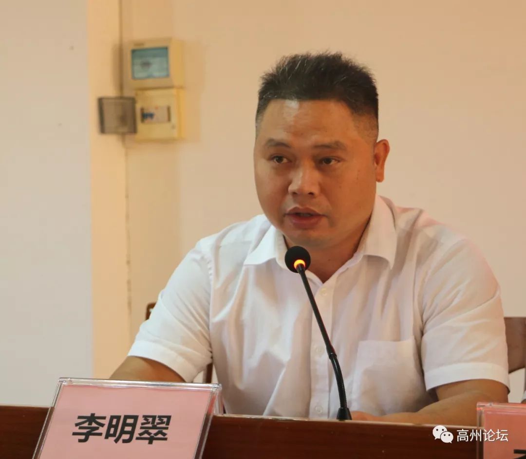 马贵中心学校校长李明翠讲话马贵中学校长黄广才讲话镇委书记潘跃讲话