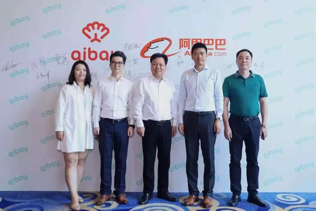 1万家门店、10万名导购，它要打造“母婴界的盒