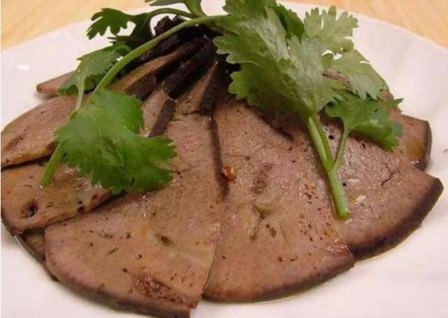                     原创             为了避免出现新生儿黄疸，孕妇要少吃这3种食物，别忽视了