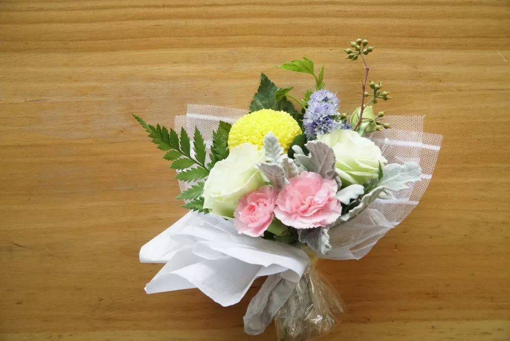 花不语小教程一起学做教师节迷你小花束