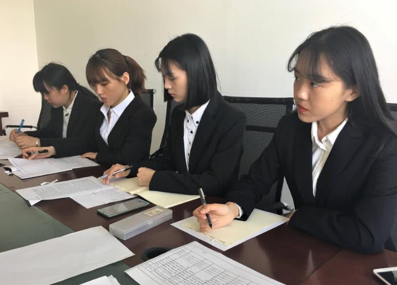 怎么挑选大学导师 185aec4139134224b0b5ca695f770967.jpeg