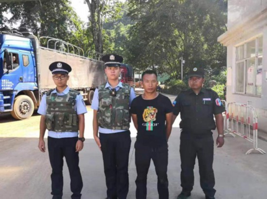 8月18日,缅甸佤邦司法委将唐其军移交给普洱市公安机关.  返回搜