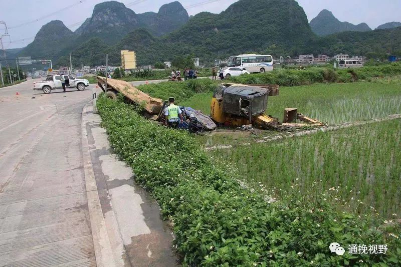 慢点,武宣通挽的这个十字路口容易出事故!_通挽镇