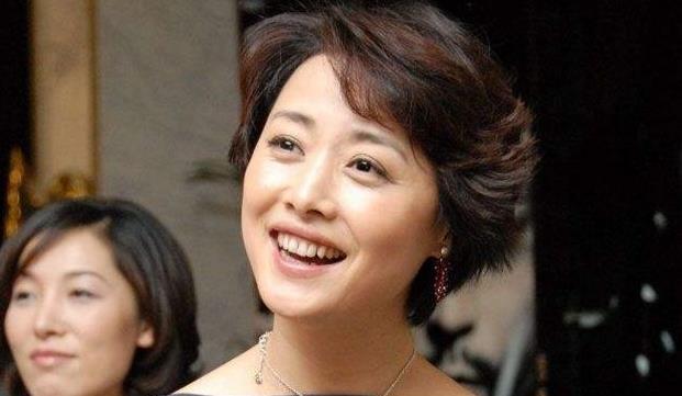 刘蓓演艺事业成功,感情坎坷,结婚3次,最终成张若昀的后妈