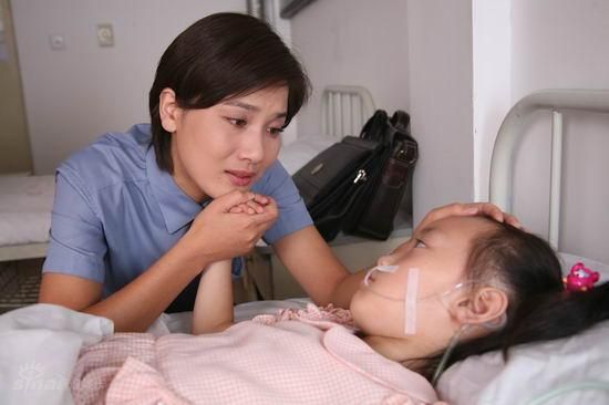她是最美"宋美龄",当红时嫁给大11岁老公,今41岁独立抚养爱女