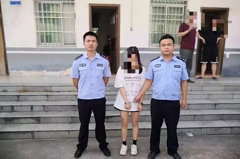 都昌一女子在浙江涉嫌诈骗,被列为网上逃犯,一回到家就被抓.