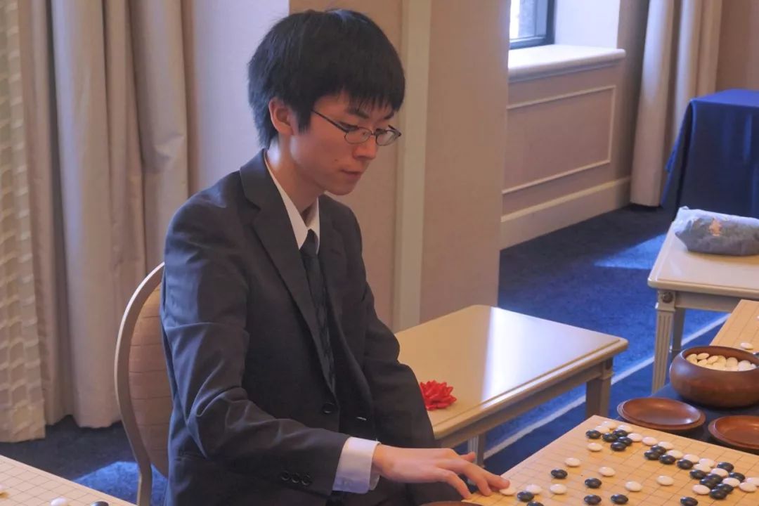 曾打败柯洁的围棋少年夺名人战挑战权,日本棋手是如何