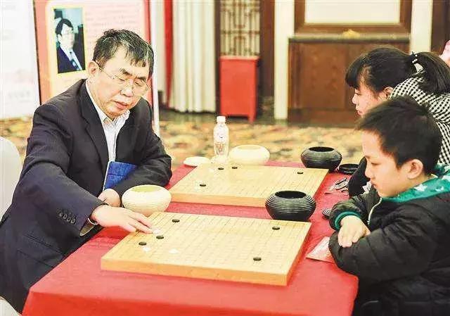 学围棋的孩子大有不同他们都赢在哪了