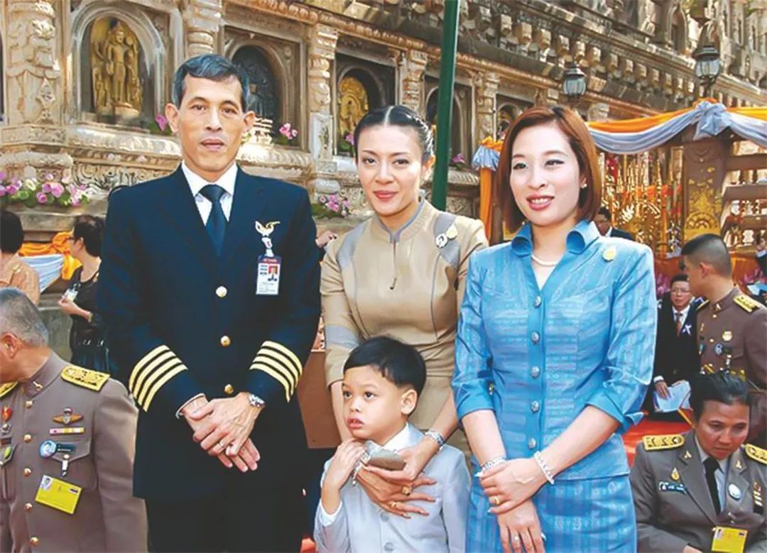 由侍女变成王妃