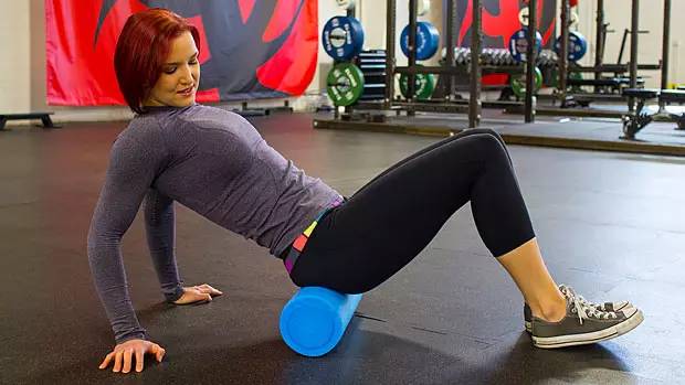 怎么拉伸小腿肌肉前侧 e8472904208c463cbea60ef313545857.jpeg