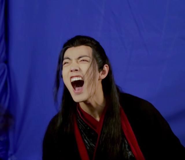 《陈情令》名场面不夜天,王一博主动挑衅肖战,肖战新表情包诞生