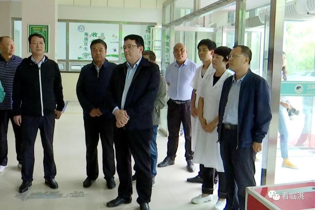 考察调研新疆阿克苏地委委员买买提沙吾提一行来我县考察中医药工作