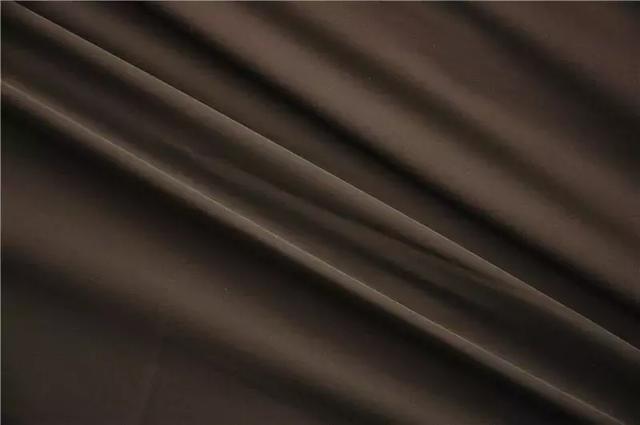 丝是什么面料成分 1a88b76b6ad249969bda1cbda772d869.jpeg