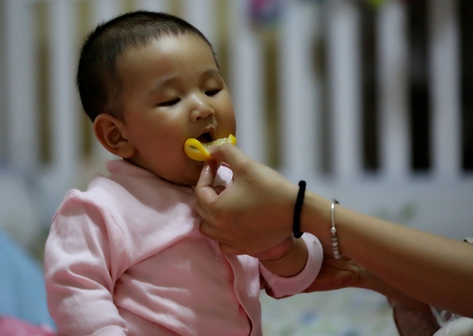                     孩子临睡前，宁可饿着也别给孩子吃这4种食物，容易积食不长个！