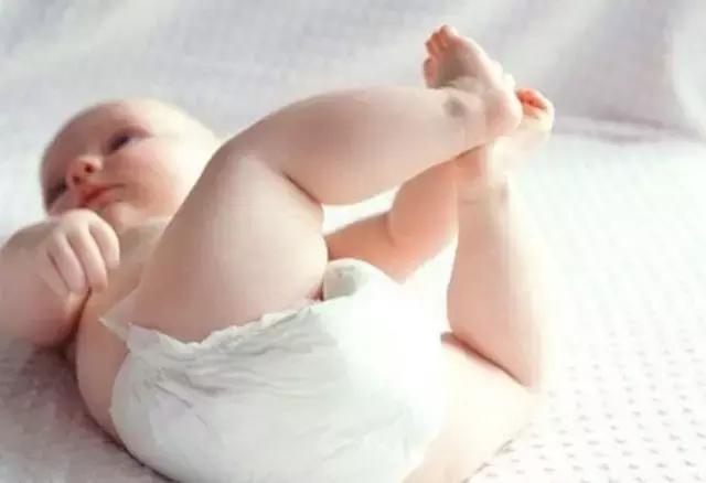                    原创            宝宝几天没大便，是攒肚还是便秘？一招辨清