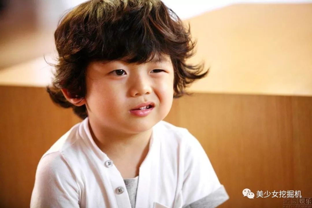 小时候萌吐血的表情包长大变少年版李现，韩剧男主角终于出现了？