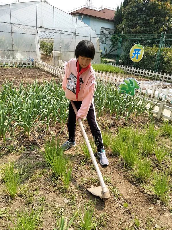 扣好人生第一粒扣子快来为你心目中的十佳新时代好少年助力