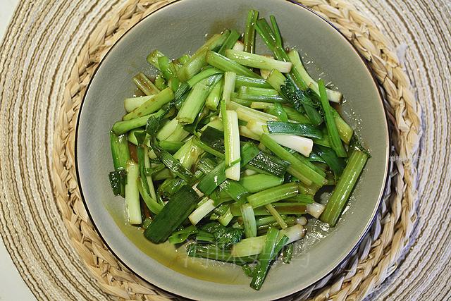 如何炒芹菜大肉 823726a360cb44a7bbec69b6008bd37e.jpeg